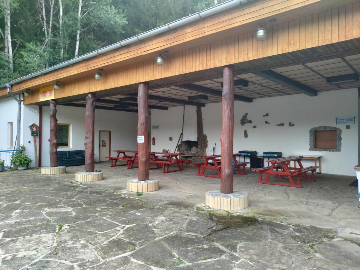 Kemp na Staré papírně Dobronice Exterior foto